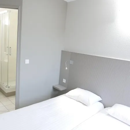 Brit Centre Szálloda