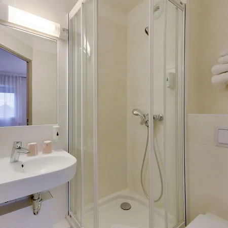 Brit Centre Szálloda 3*