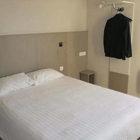 Brit Centre ホテル 3*