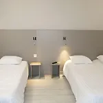 Brit Centre מלון ליל
