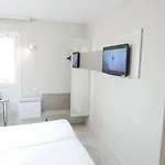 מלון Brit Centre