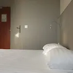 Brit Centre מלון 3*