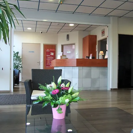 מלון Brit Centre 3*